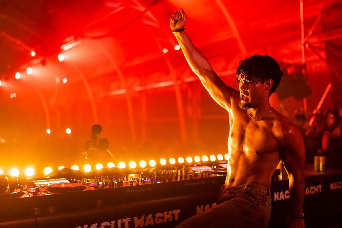 Loading... just a sec